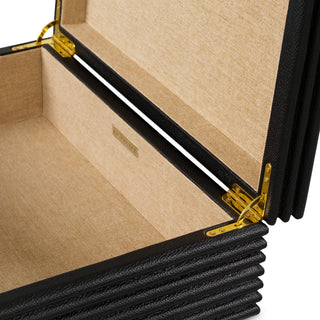 Box Elvane black leather